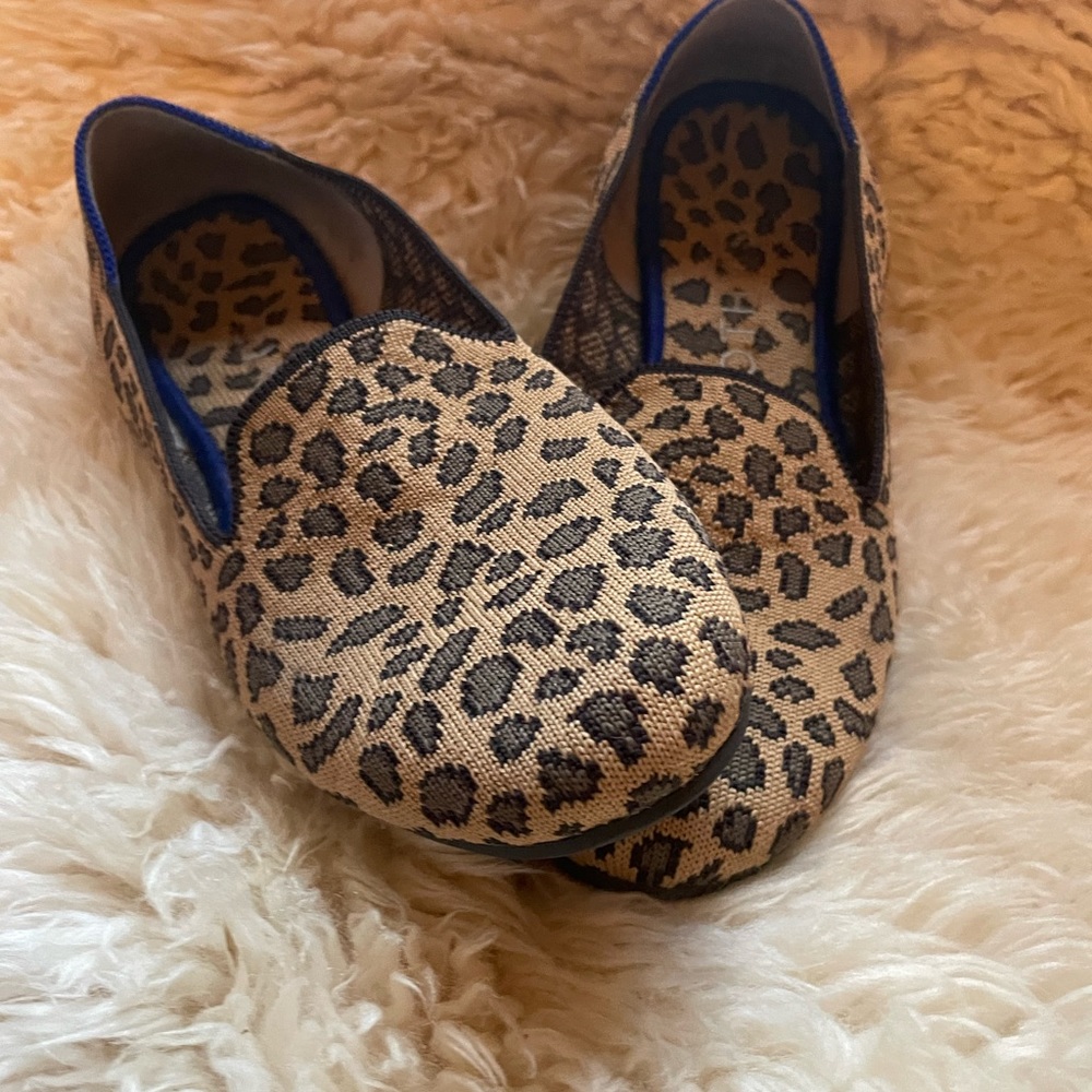 Rothys size 7 spotted. Excellent used condition.